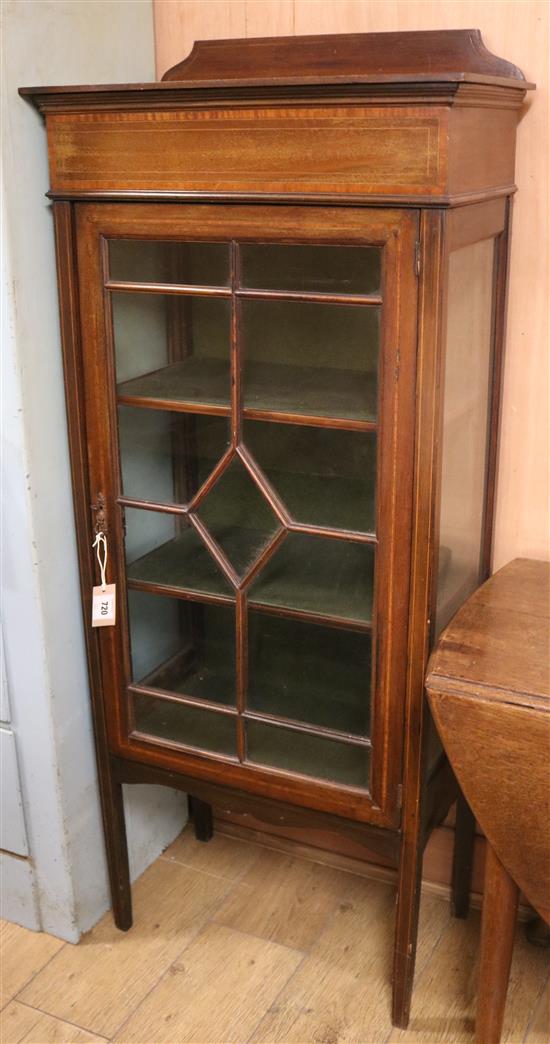 An Edwardian banded mahogany glazed bookcase W.61cm